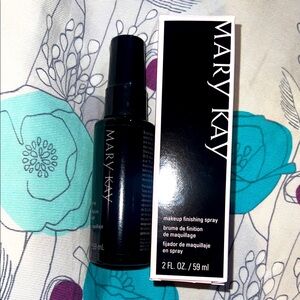 Mary Kay Makeup Finishing Spray